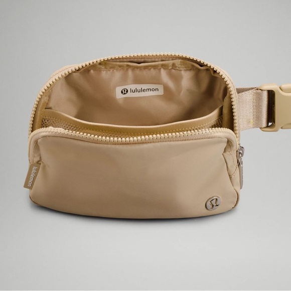 Everywhere Belt Bag - Trench - Picture 3 of 7